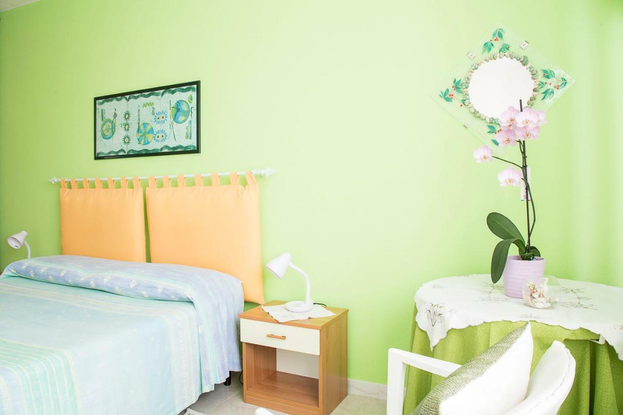 B&B Margherita กาลาเซตตา ภายนอก รูปภาพ